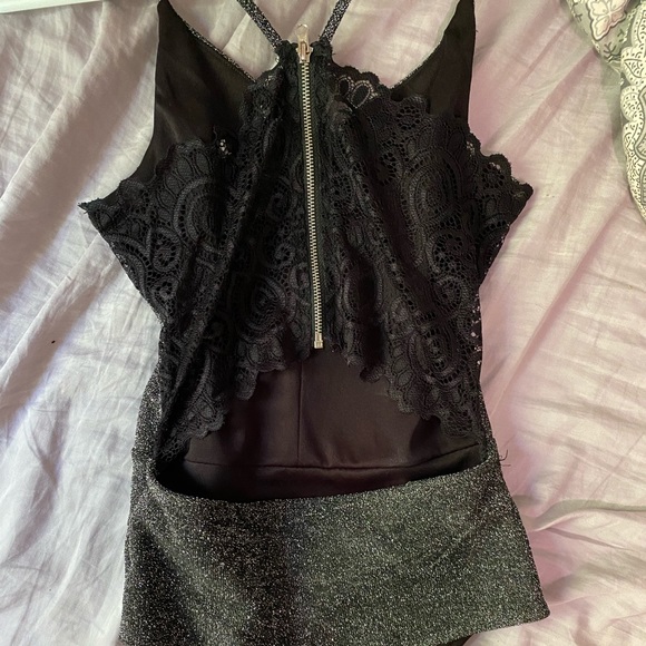 Sparkly lace body suit - Picture 3 of 4